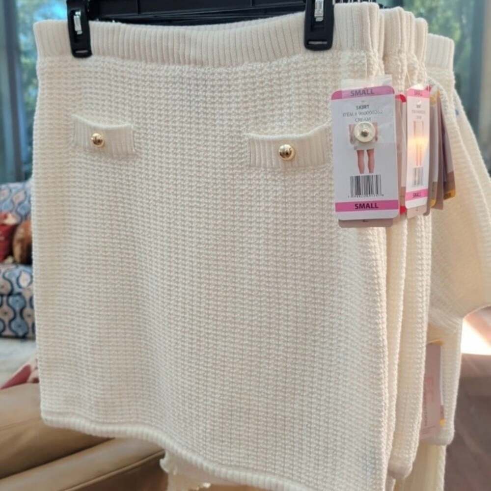 French Connection Cream Sweater Mini Skirt Size S